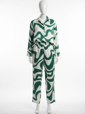Whimsical Green & White Wave-Print Pant Set